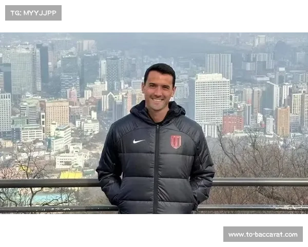 成都蓉城为周定洋罗慕洛举行百场纪念仪式见证传奇与荣光 成都蓉城为周定洋罗慕洛举行百场纪念仪式见证传奇与荣光
