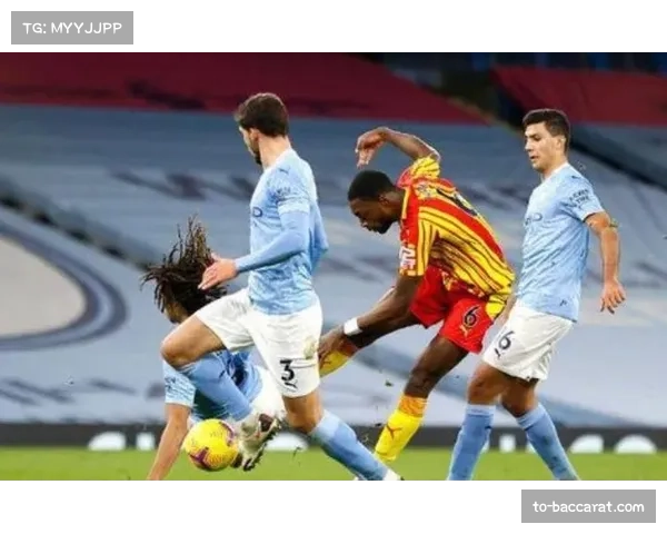 法兰克福纳撒尼尔·布朗与埃奇古亚布先后破门 进攻多点开花